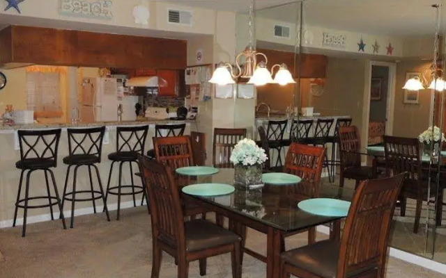 Summertree Village