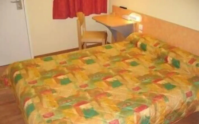 Logis Hôtel Cruzel