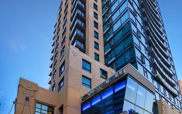 Hotel Blu Vancouver