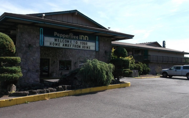 PepperTree Inn