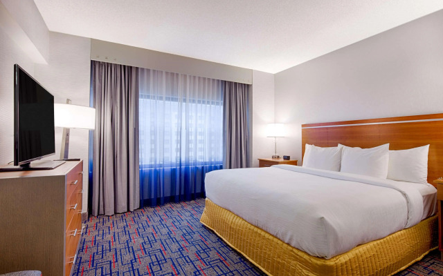 Embassy Suites by Hilton Chicago O'Hare Rosemont