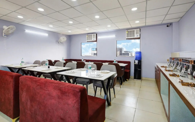 Fabhotel La Corporate Suite