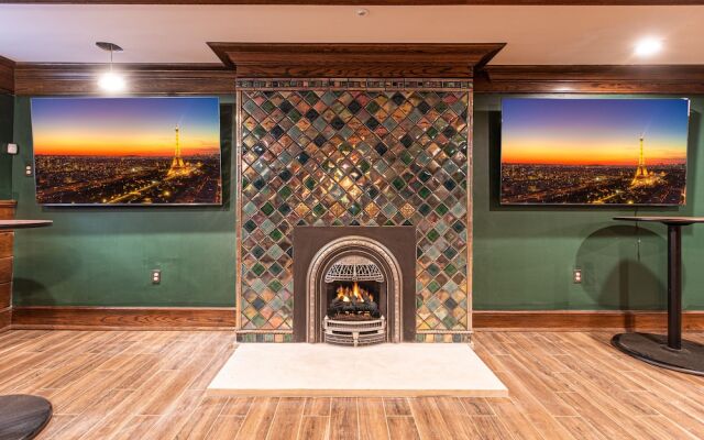 Frederick Stearns House Historic Inn