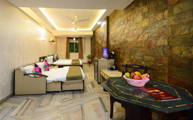 Hotel Ashish Palace