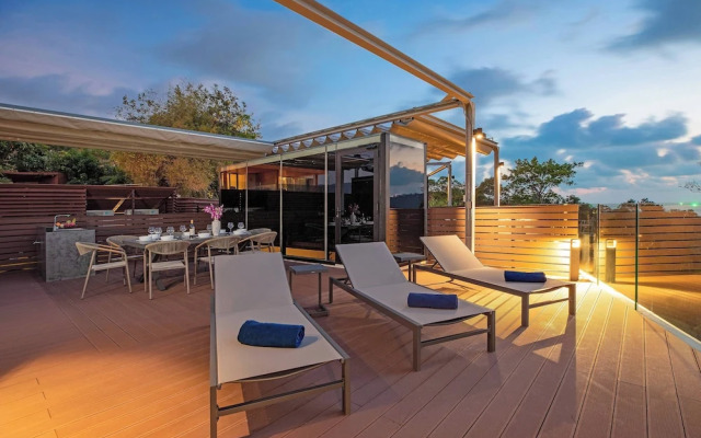 Ocean Views BluePoint 3BR Apartment 8-11