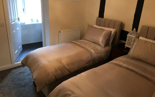 The Kings Arms Hotel