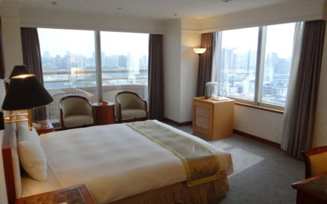 Crystal Plaza Hotel Kaohsiung