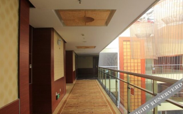 Jinhong Business Hotel