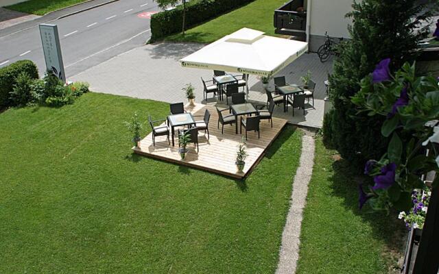 Dahoam by Sarina - Hotel & Suites