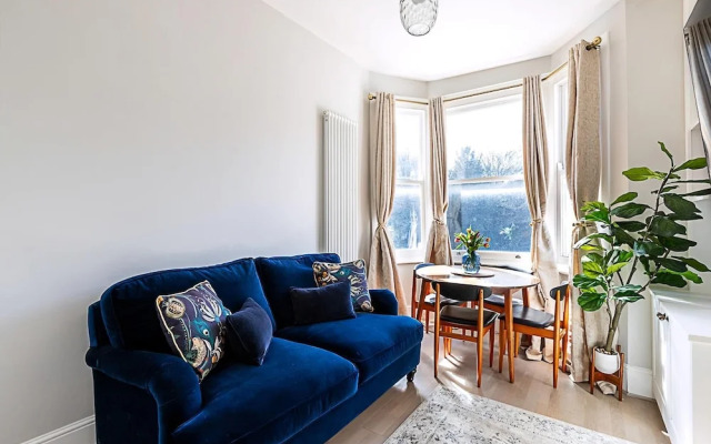 Lovely Bishops Park Flat