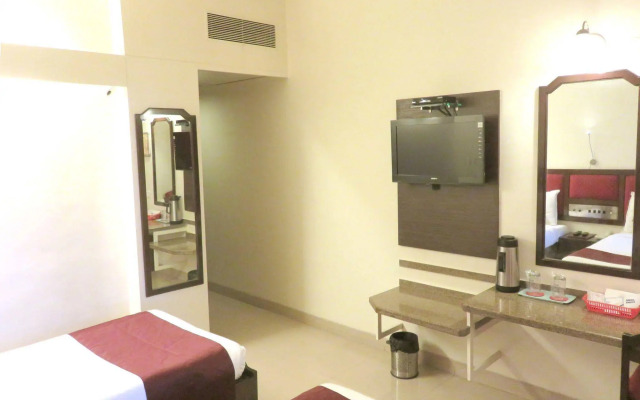 Hotel Ashish Plaza