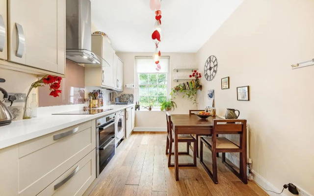 Veeve - Cosy in the Heart of Angel