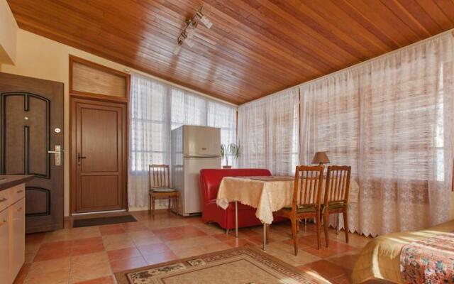 Guesthouse on Kyzyl-armeyskaya