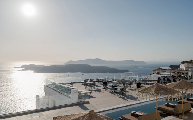 Apeiron Blue Santorini - Sustainable Adults Only 14+