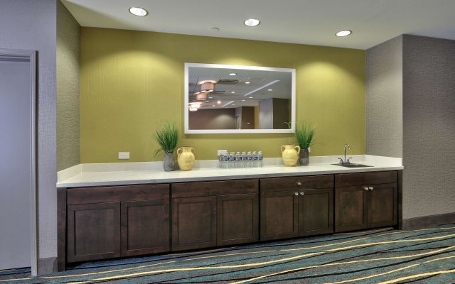 Hampton Inn & Suites Albuquerque Airport