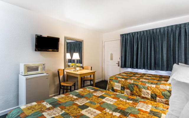 Seahorse Inn and Cottages