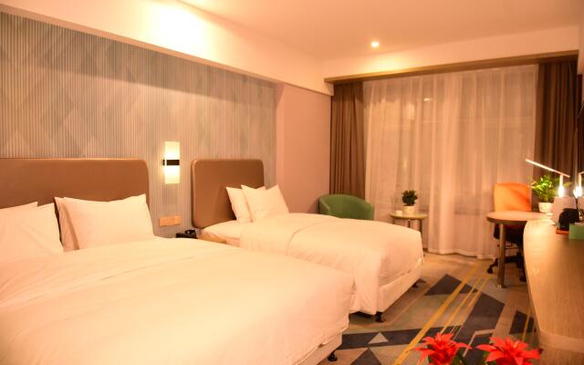 Holiday Inn Express Lhasa Potala Square