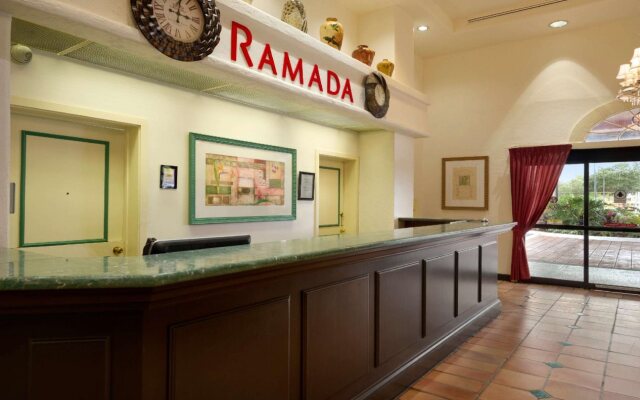 Ramada by Wyndham Kissimmee Downtown Hotel
