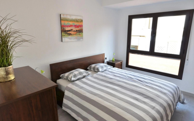 Attractive City Center Apartment