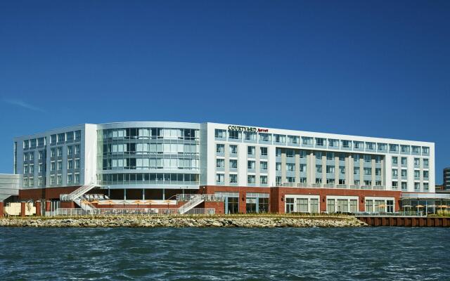 Courtyard by Marriott Erie Bayfront