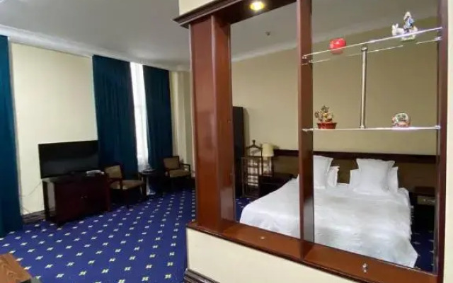 Hamkor Business Center - фото 4