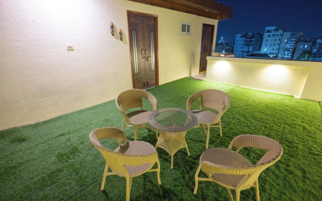 Anand's Abode By Yellow Bells