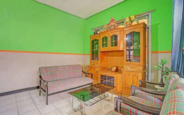 OYO Life 90321 Ken Ken Villa