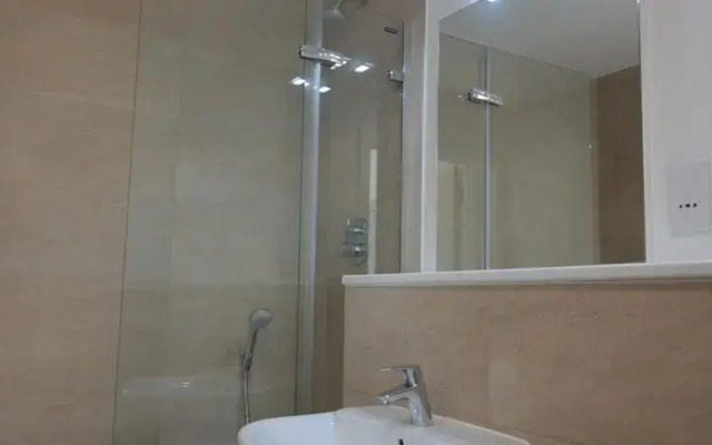 Oasis Apartment Docklands