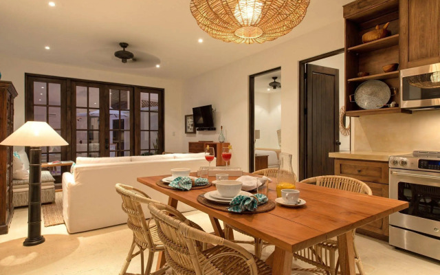 Las Catalinas Collection