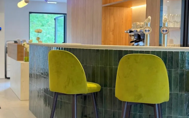 Lake and More Suite Hotel