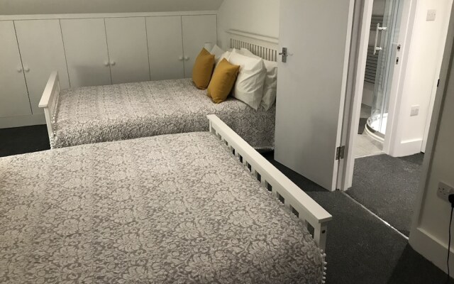 Maida Vale Queens Park Warwick Avenue