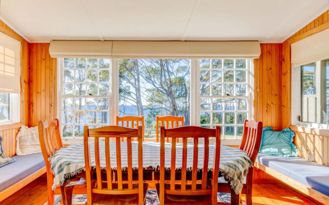 Rowse House Hyams Beach 4pm Check Out Sundays