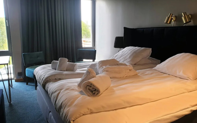 Treetop Spa Hangout & Hotel