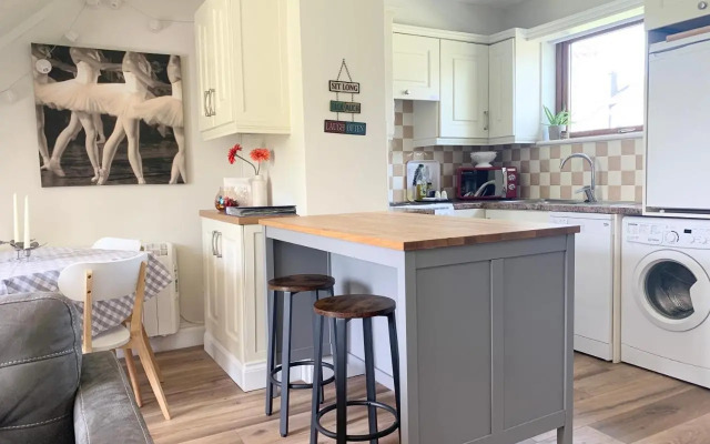 Charming, Modern Masonette in Heart of Fermoy River Town