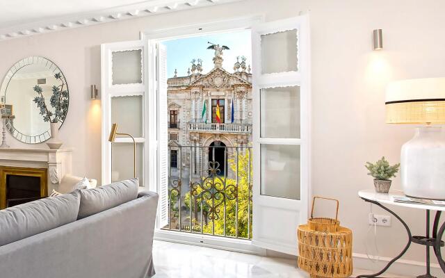 Spectacular apartment with 258m2 and 4BD near Alcazar. San Fernando