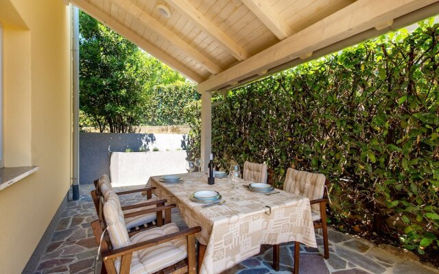 Apartments Makora