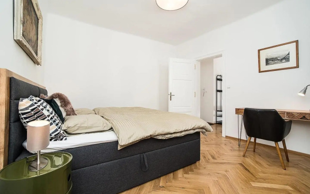 Newly renovated 1-bed apartment at Charles Bridge