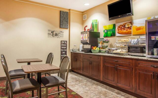 Comfort Inn & Suites