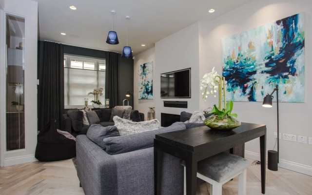 Stunning Deluxe 3BD House in Fitzrovia