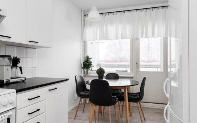 Fresh 2BR-apartment with FREE parking