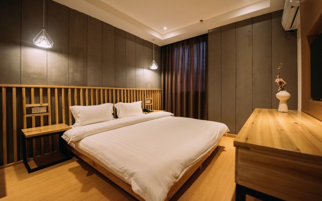 Ninglai Hotel – Guest Rooms – Shanghai