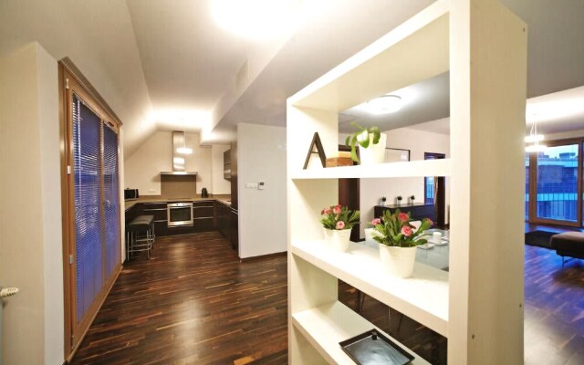 Penguin Rooms - Wawel Castle