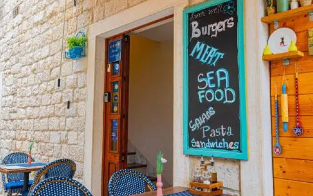 Apartments & Rooms Trogir Stars