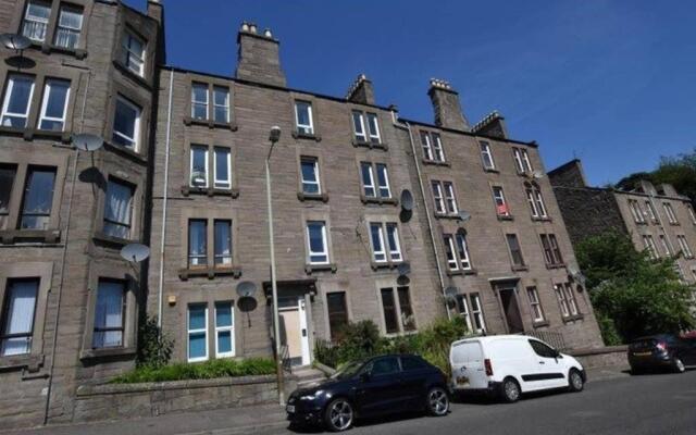 ☆Spacious Flat Close to University and City Centre