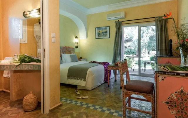 Room in Villa - Charming Villa in the Heart of Marrakech Palm Grove