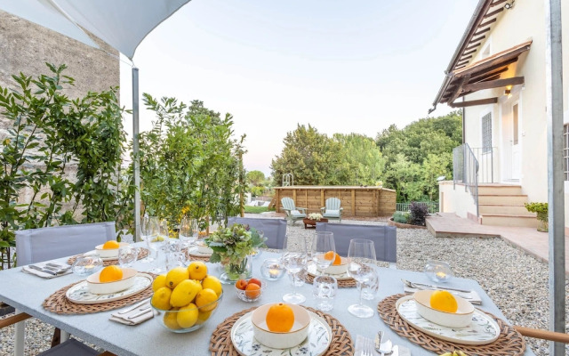 Villa Podere Falcione