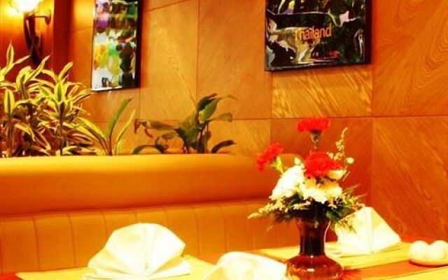 Bangkok Sahara Hotel
