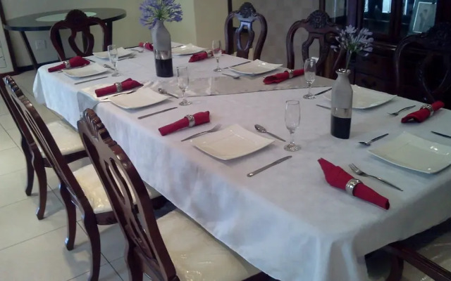 T.Recall Guest House