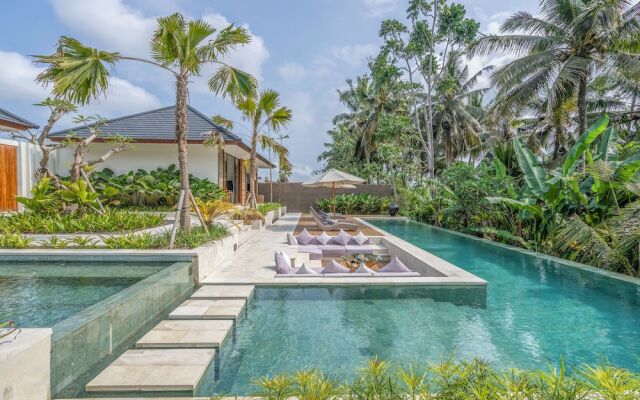 Villa The Kayu by GORO