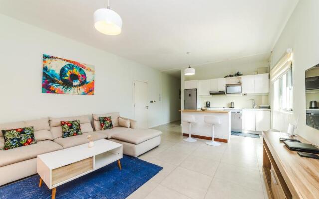 Beachcove Apt 9 in Pereybere